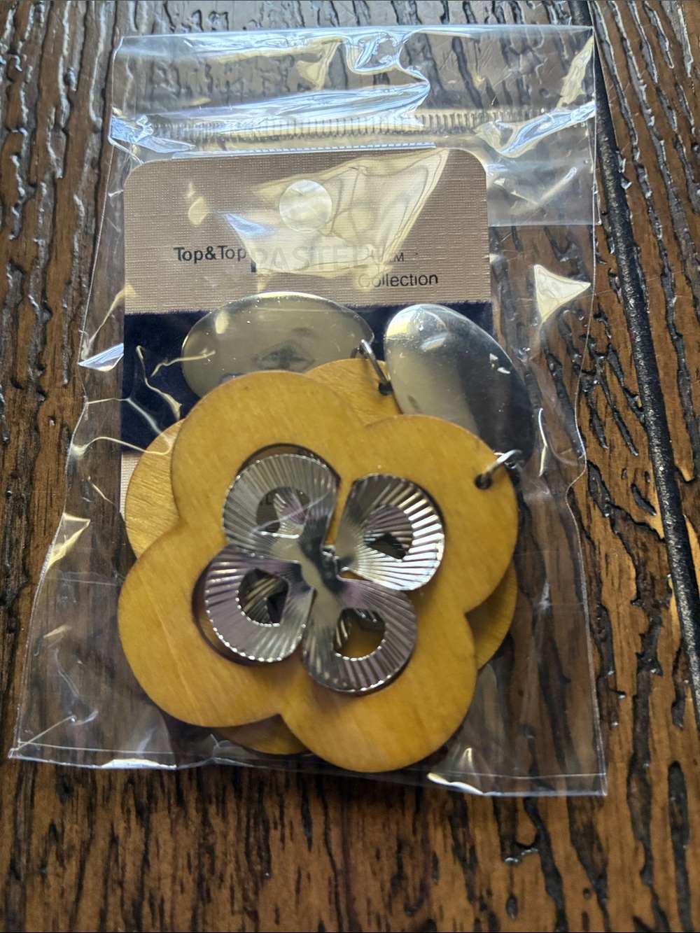 Top & Top Floral Wood and Silver Tone Earrings - Yellow